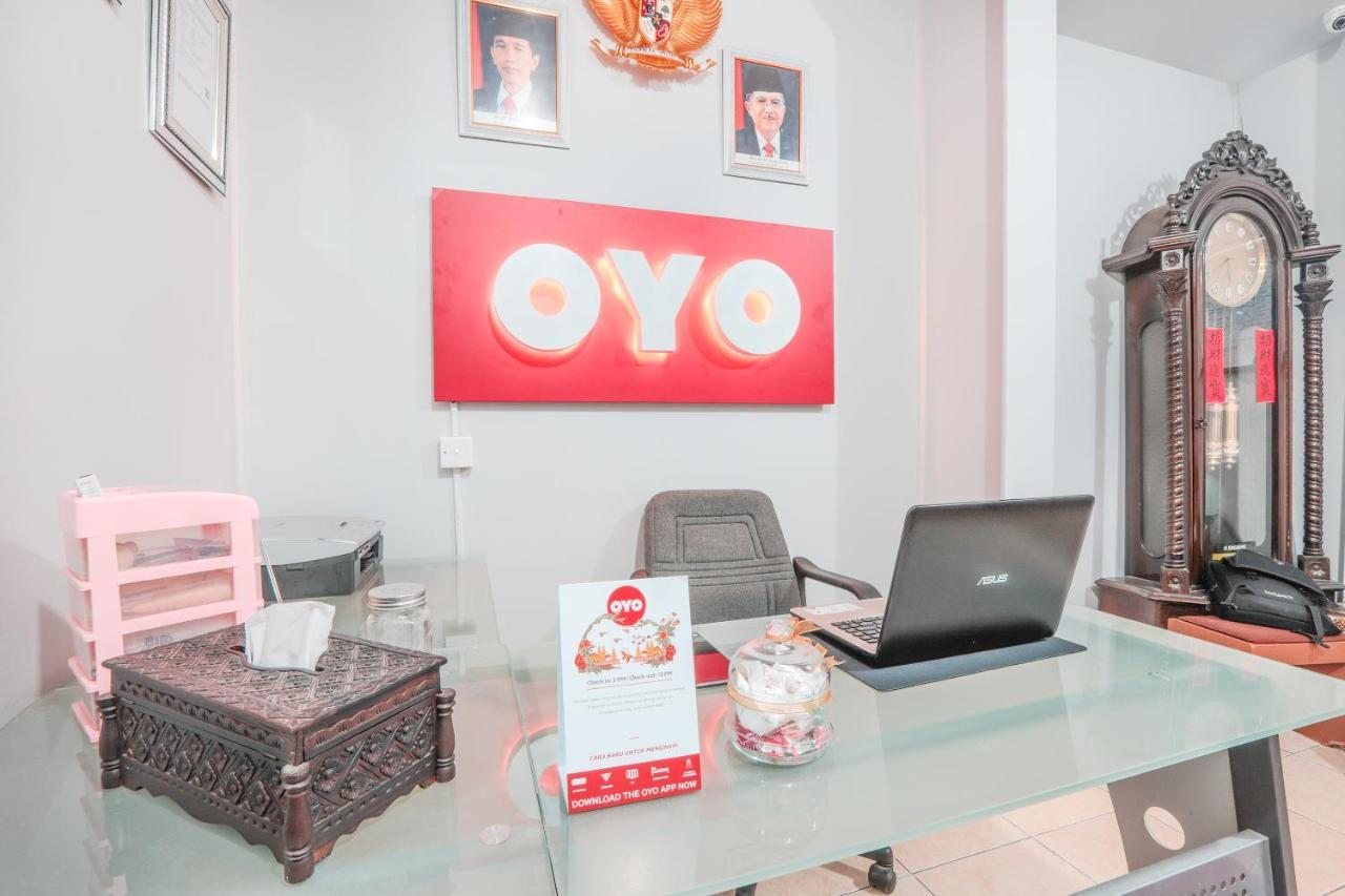 Hotel Oyo 208 G House Yakarta Exterior foto