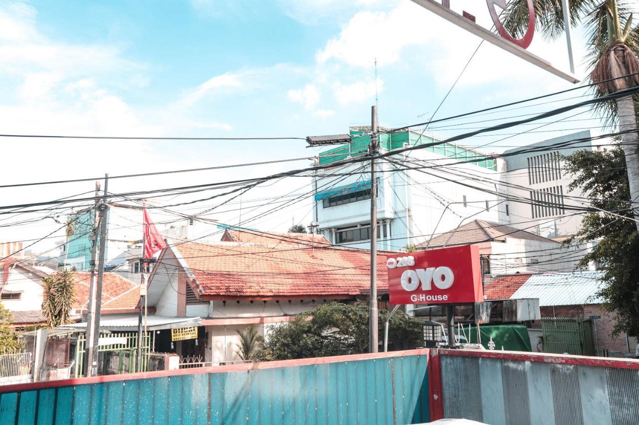 Hotel Oyo 208 G House Yakarta Exterior foto